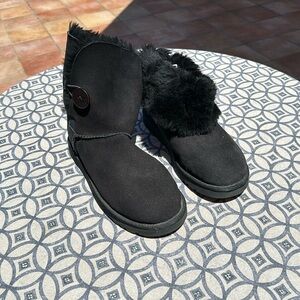 UGG Mini Bailey Button Boot